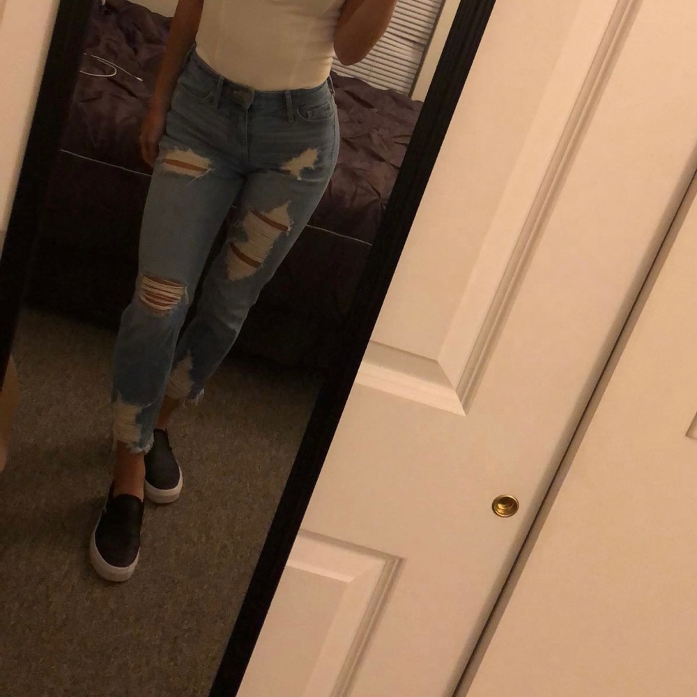 Hollister slim straight jeans. Size 0R or 24.